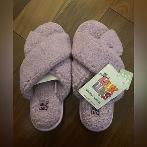 MUK LUKS Woman’s Slippers Medium(7-8)